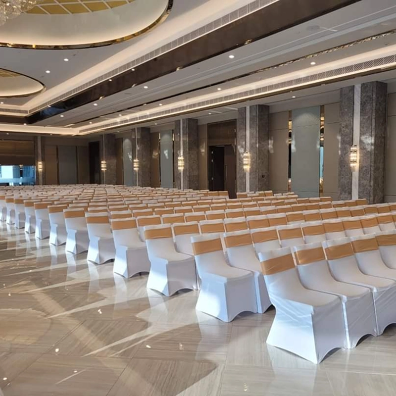 Instagram post 10 - Holiday table decor inspiration